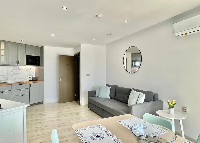 Апартамент Paradiso - Private Apartment-bsr-1 Несебър